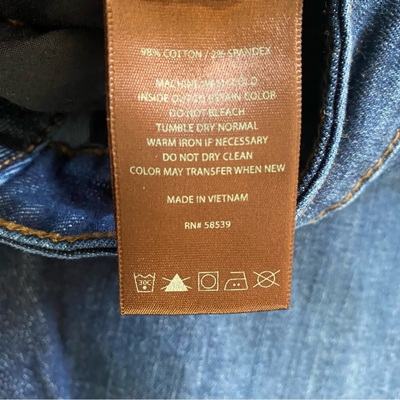 Kut from the Kloth Catherine Boyfriend Jeans 10 - Picture 15 of 15